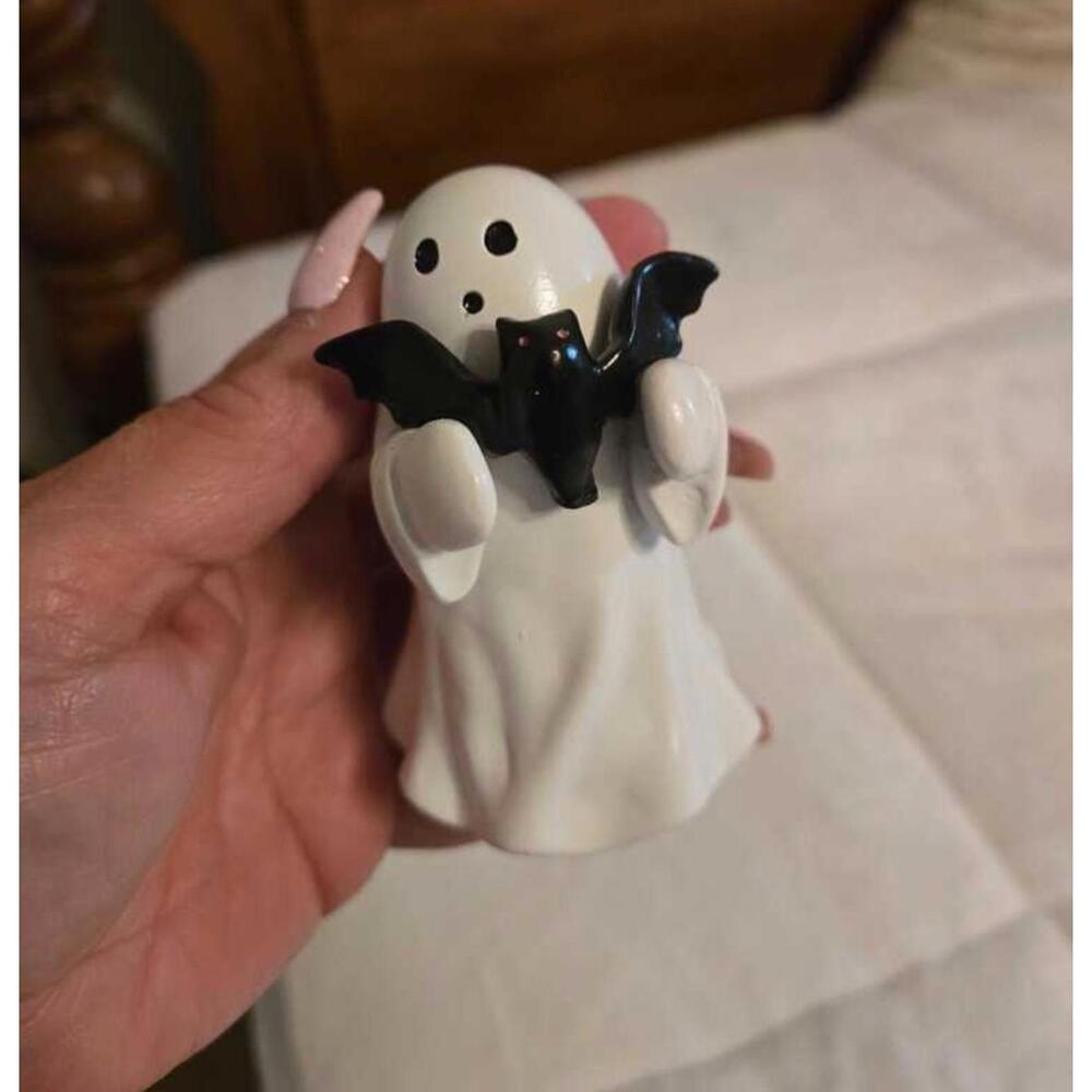 Halloween decor